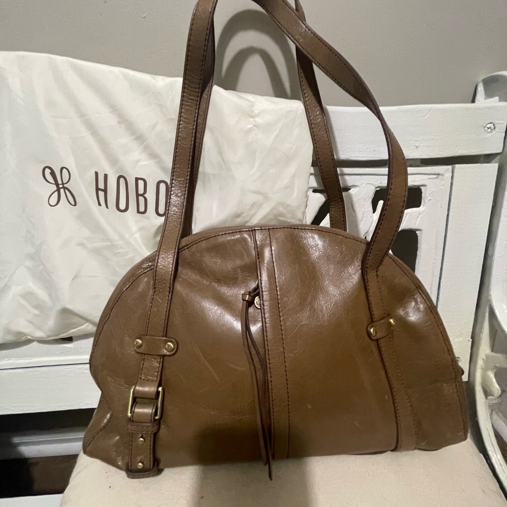 Hobo “Beckon”  leather Retired